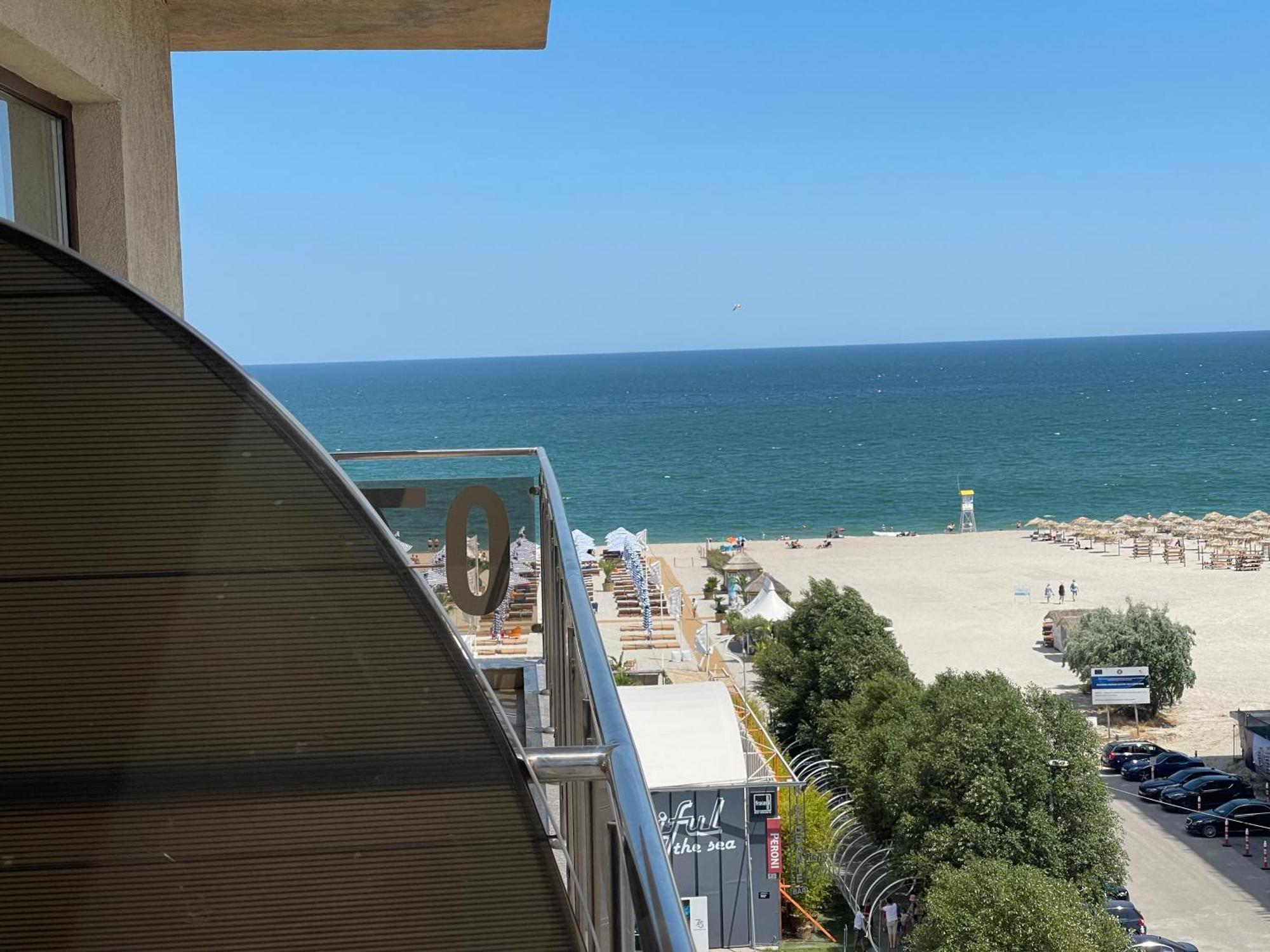 Summerland Sea-View Luxury Apartment Mamaia Esterno foto